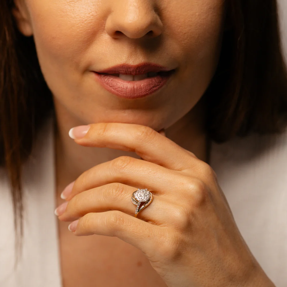 1/2 Carat Diamond Ring in 9ct Yellow Gold - Image 3